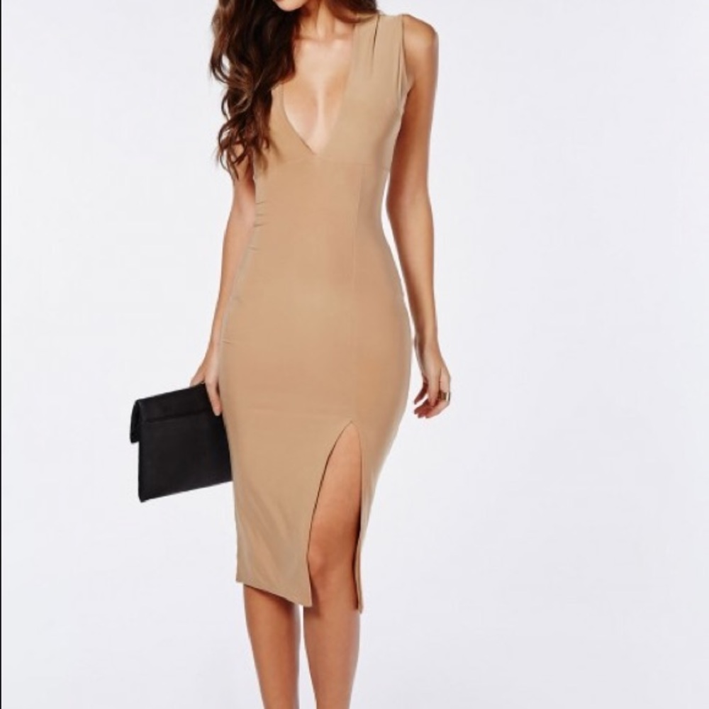 Sleeveless midi dress with split